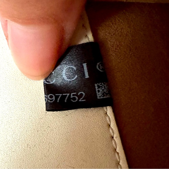 Gucci cream leather oversized clutch never used - Picture 12 of 13